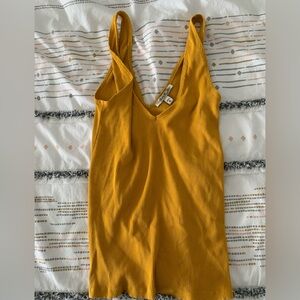 Express tank- mustard yellow size M